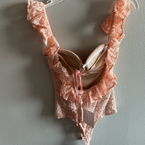 LuLus XS light pink  bodysuit with low back - Picture 2 of 4